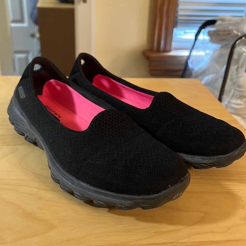 Skechers GOwalk 2 - Axis - Black - Size 8.5